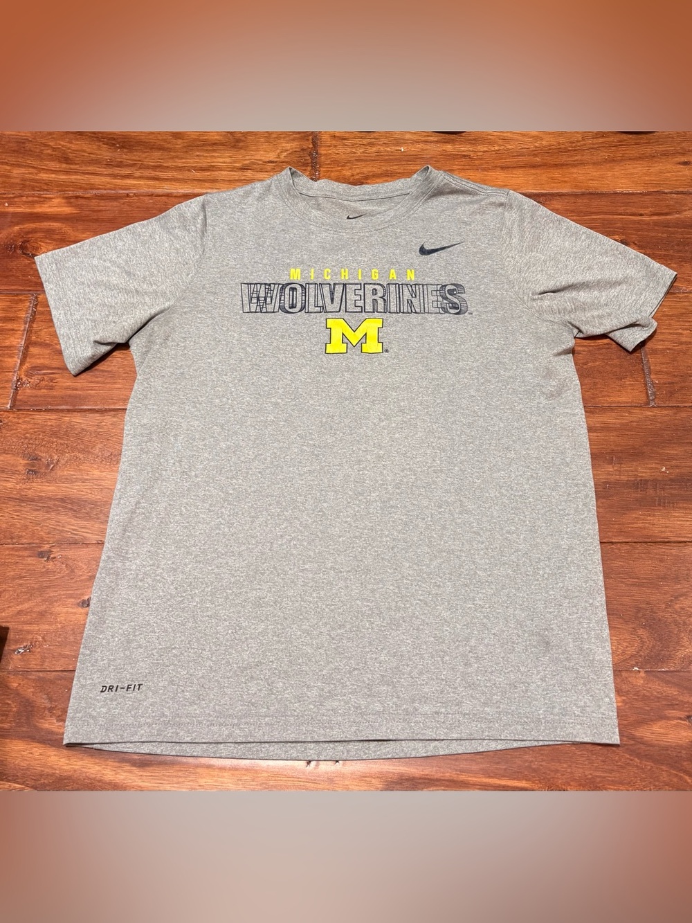 Nike Michigan Wolverines Performance Tees - Picture 2 of 3